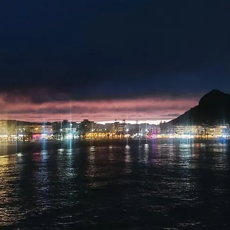 Mar-beach Front In Appartamento