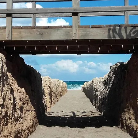 Mar-beach Front In 哈维亚